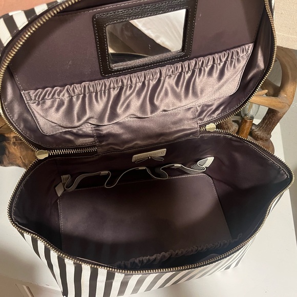 Henri Bendel Train Case Centennial Striped RARE - Picture 6 of 6